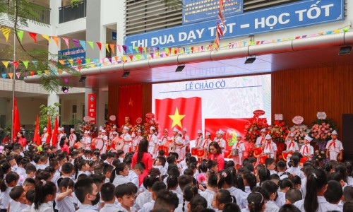 白色陨石是什么陨石-白色半透明陨石功效网 | 白色的陨石长什么样,白色陨石极为罕见